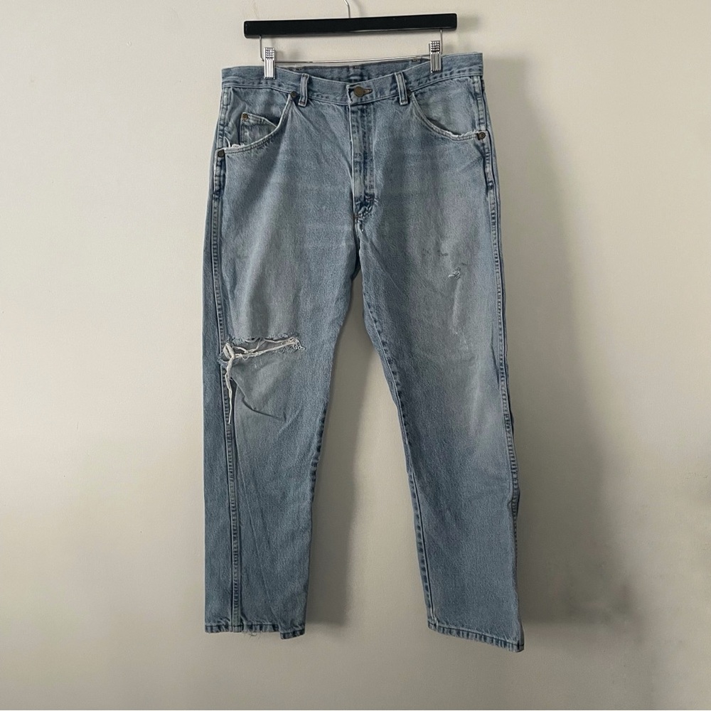Wrangler Mens Vintage Y2K Distressed Light Wash Work Jeans Size 34x29